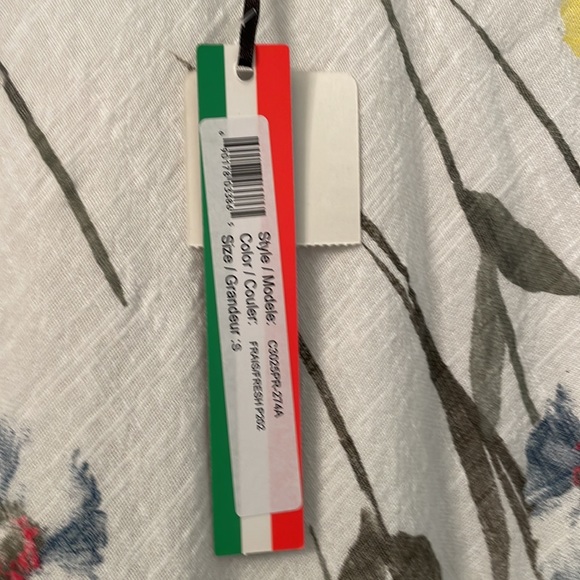 Beautiful sleeveless spring dress. - Picture 2 of 9